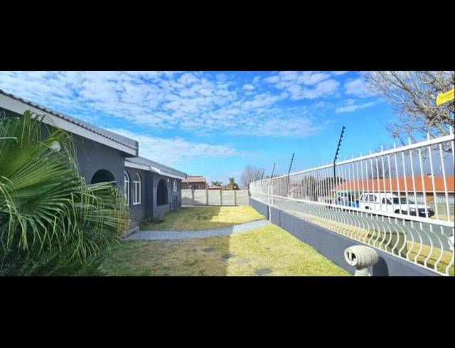 3 BEDROOM HOUSE FOR SALE IN WINCHESTER HILLS